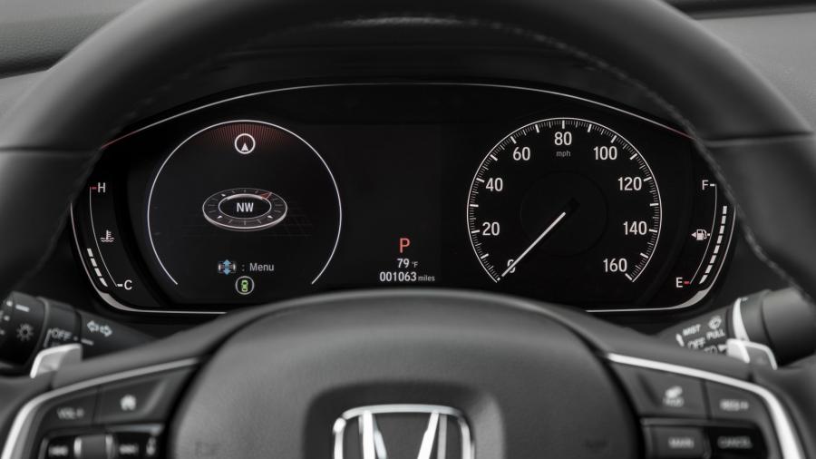 Панель приборов Honda Accord Touring Hybrid 2017 года  (NA) (фото 88 из 170)